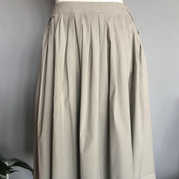 Prada Light Grey Pleated Skirt, Size 38 (2 US) - Picture 1 of 7